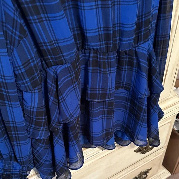 Crinkle Chiffon Smock Neck Ruffle Tiered Top - Picture 4 of 7